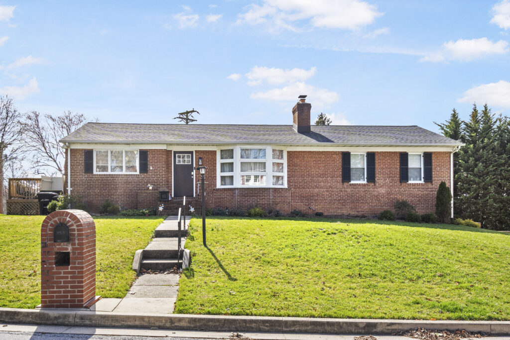 Example of home Deep Blue Holdings bought and sold. Easy process. Cash Buyers